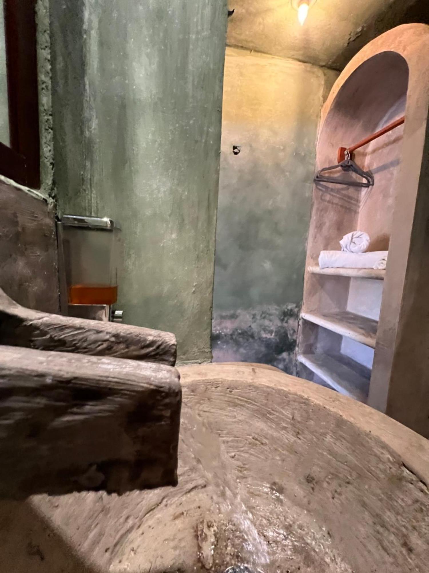 Casa Gajah HotЕл Куйо Екстериор снимка