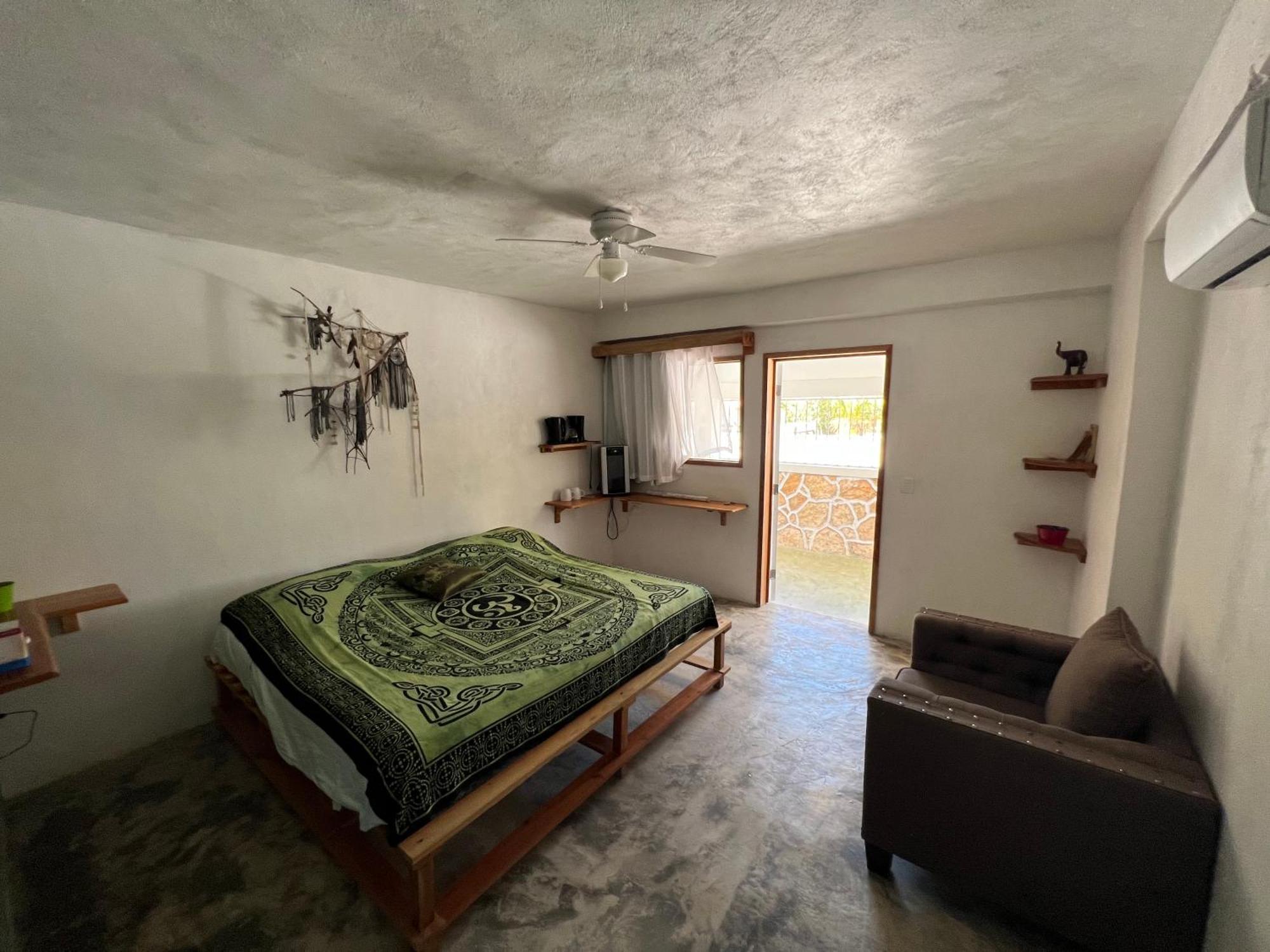 Casa Gajah HotЕл Куйо Екстериор снимка